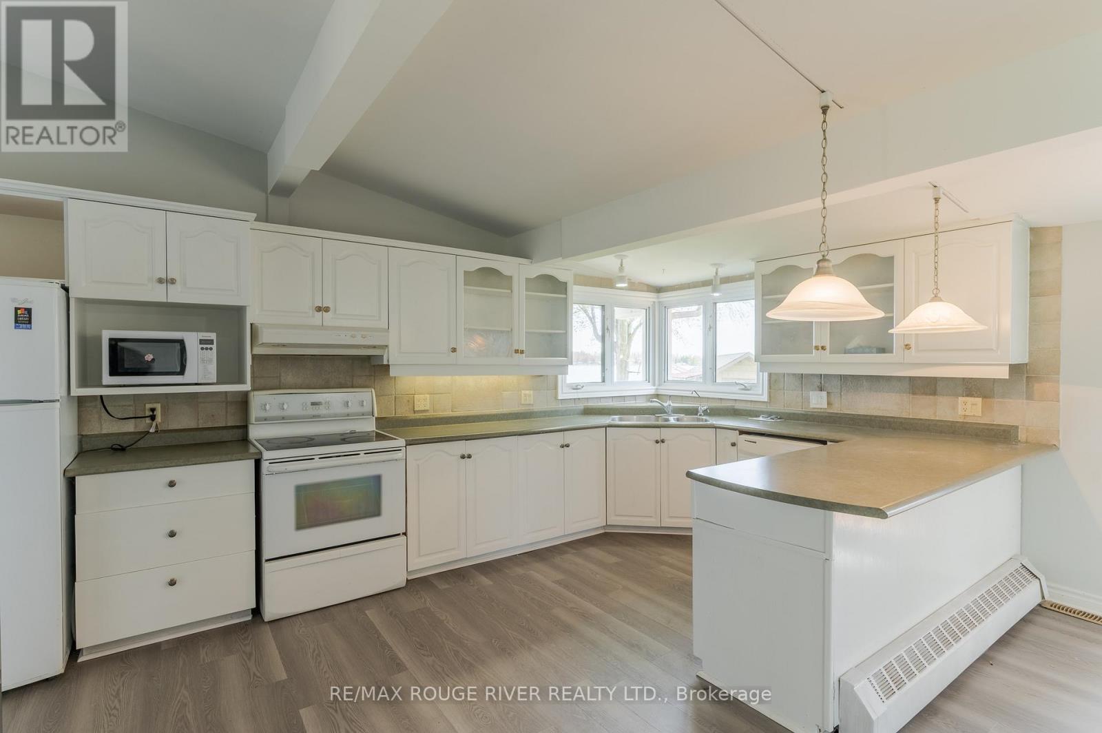 30 Edgewater Drive, Selwyn, ON