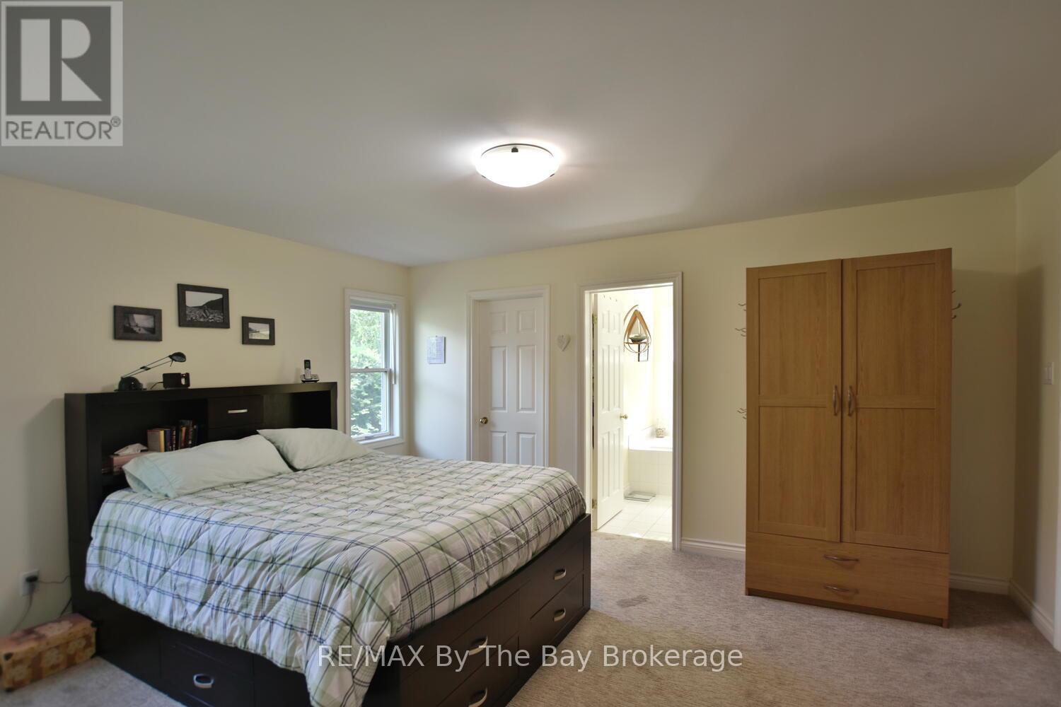 Primary Bedroom - 1327 River Road E, Wasaga Beach, ON