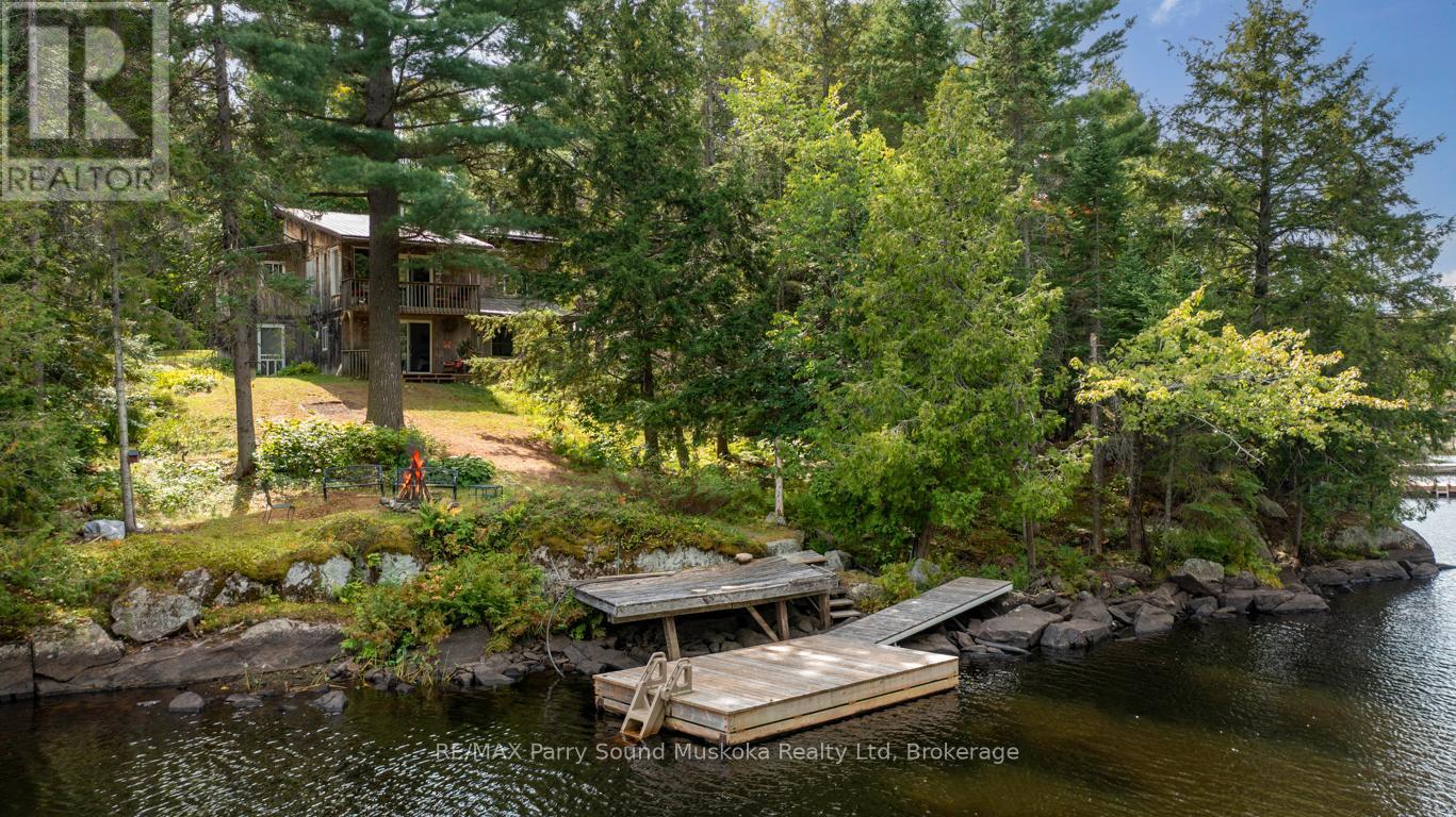 Lakeside retreat! Home or Cottage! - 252 Dunchurch Estates Road, Whitestone (Hagerman), ON