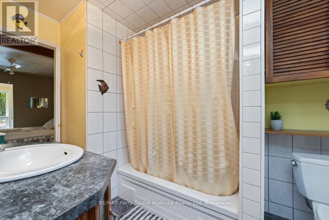 252 Dunchurch Estates Road, Whitestone (Hagerman), ON