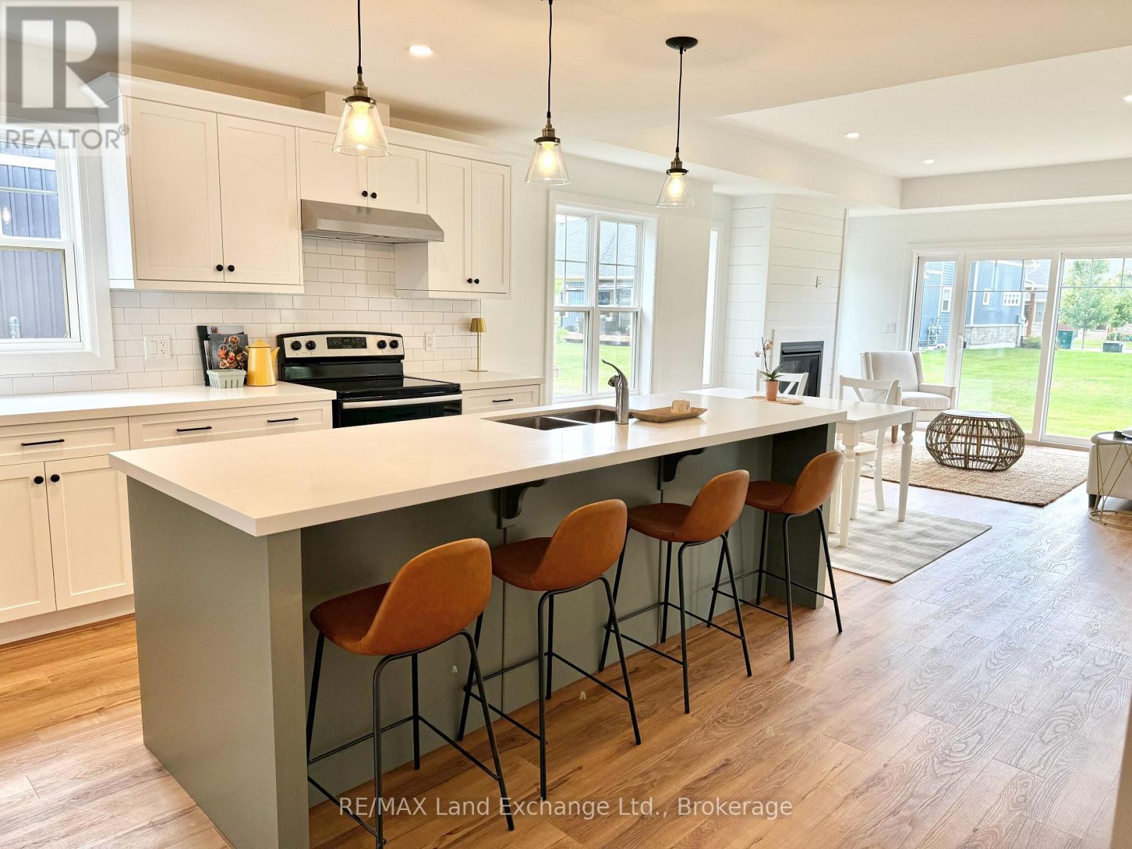 102 Eagle Court, Saugeen Shores, ON