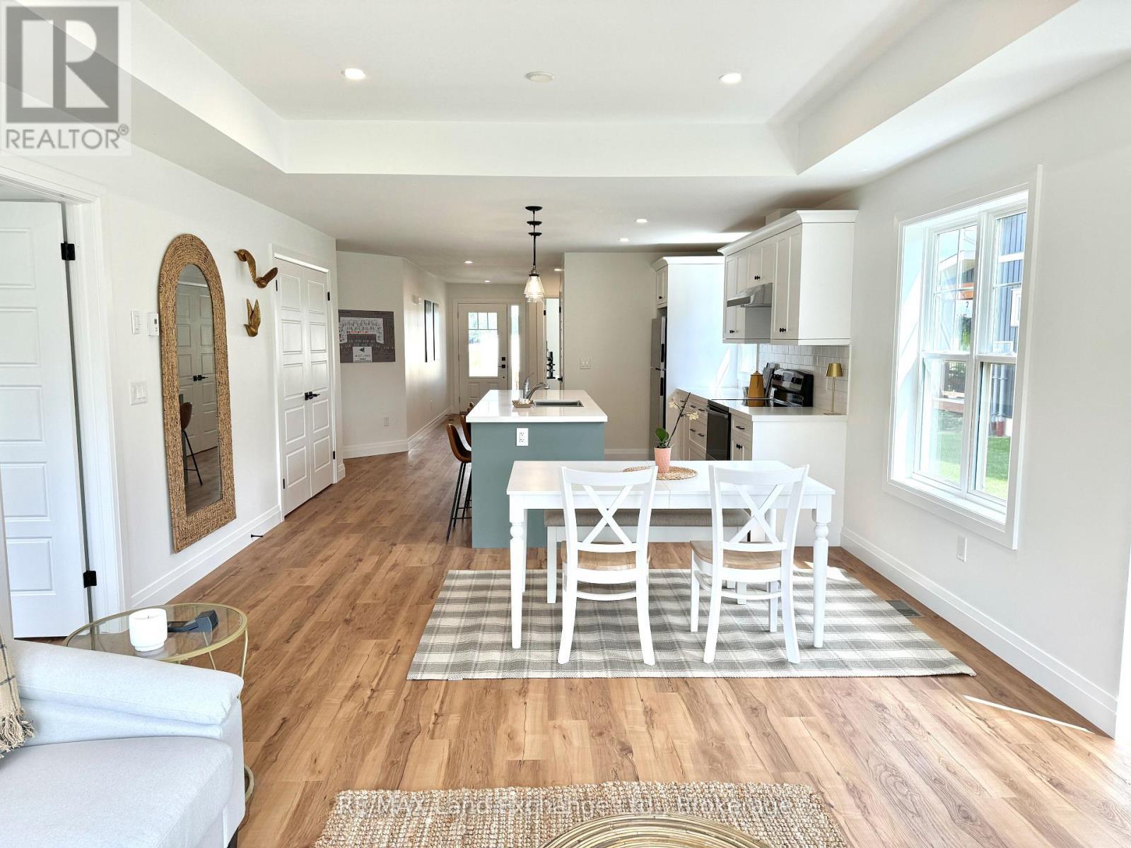 102 Eagle Court, Saugeen Shores, ON