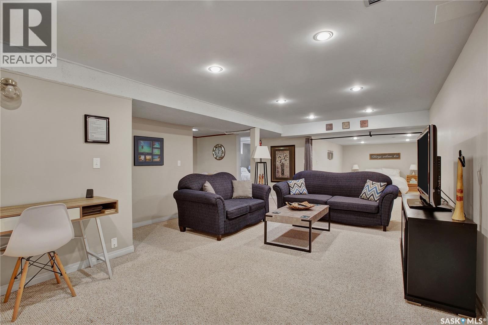 231 Roborecki Crescent, Saskatoon, SK