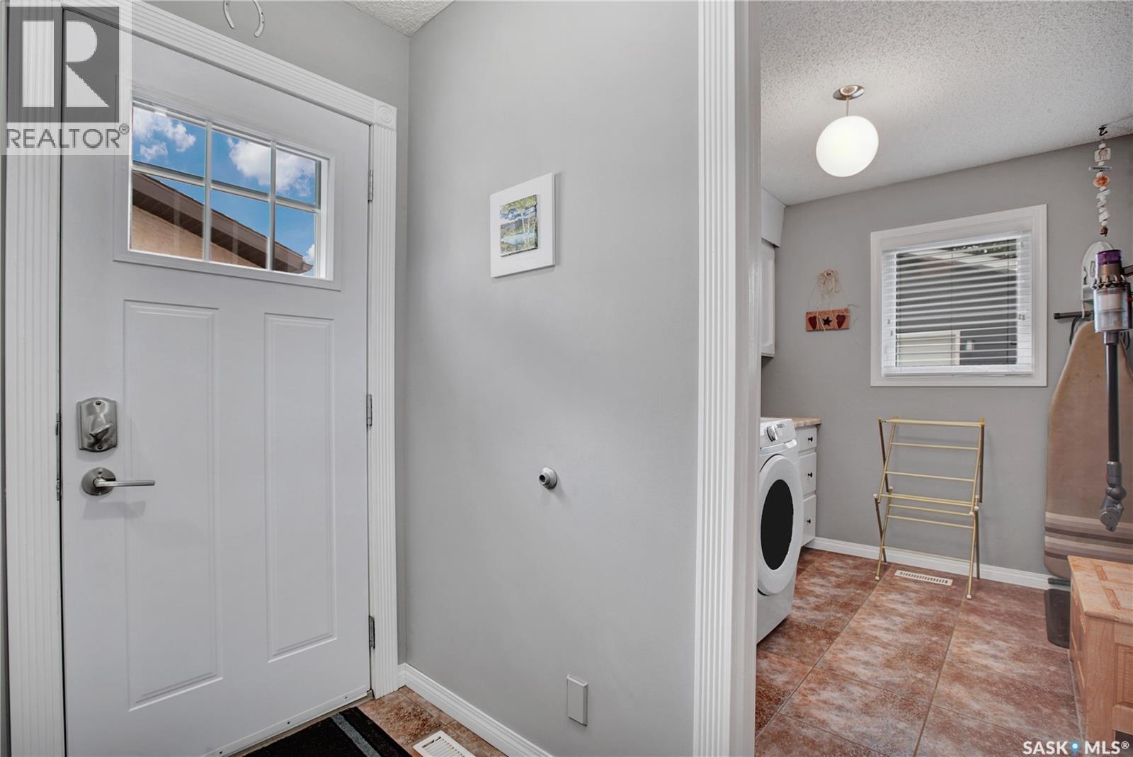 231 Roborecki Crescent, Saskatoon, SK