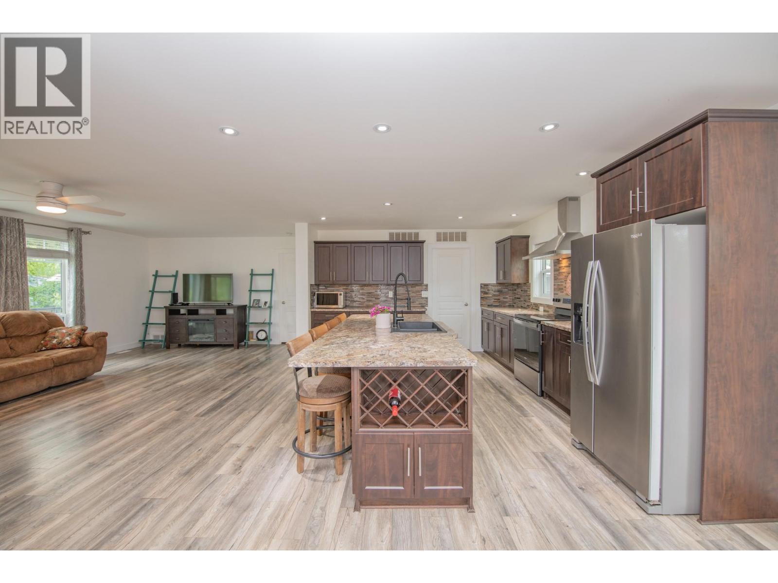 272 Lumby Mabel Lake Road, Lumby, BC