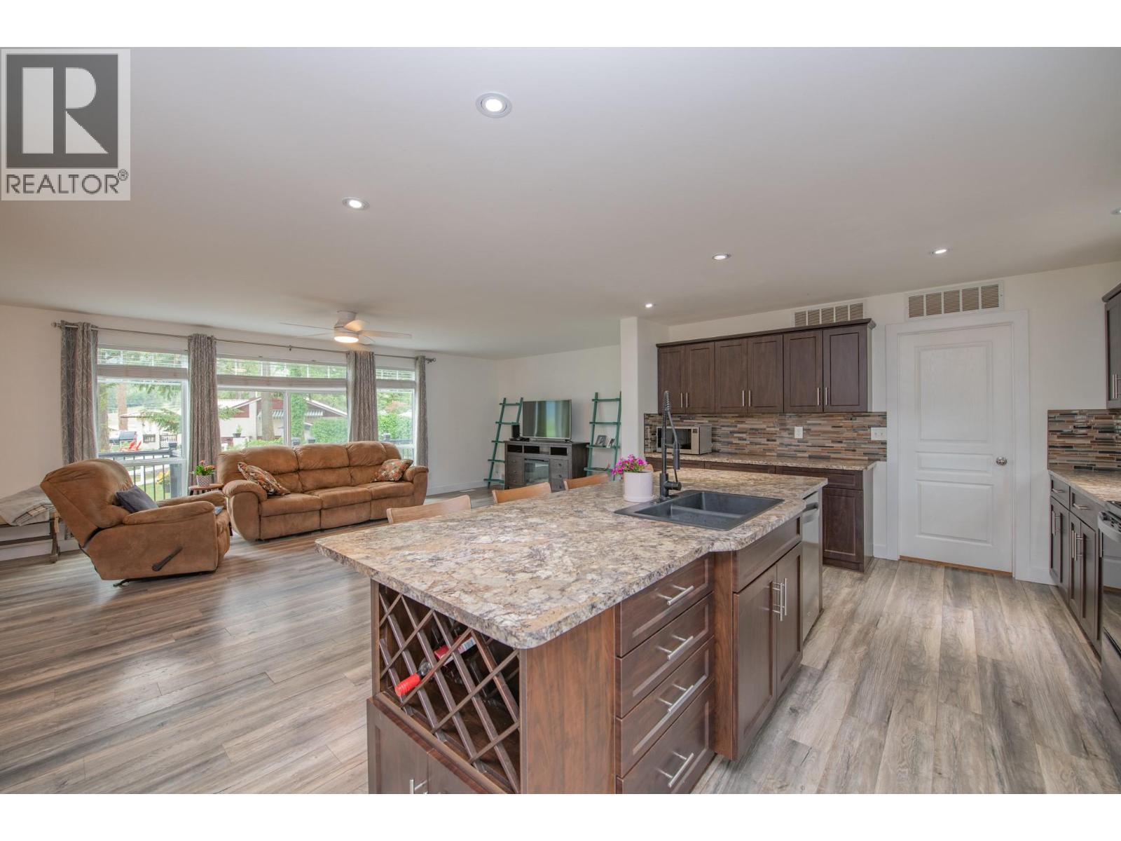 272 Lumby Mabel Lake Road, Lumby, BC