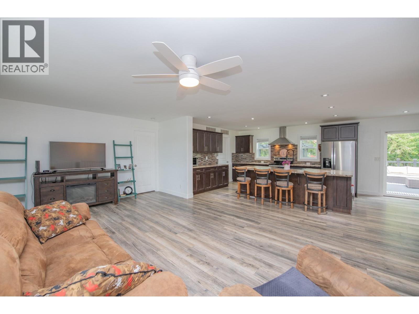 272 Lumby Mabel Lake Road, Lumby, BC