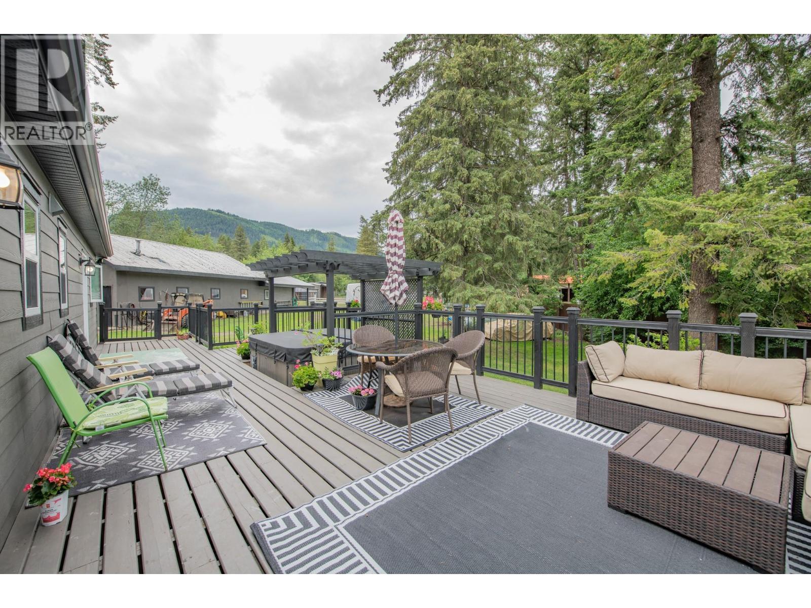 272 Lumby Mabel Lake Road, Lumby, BC