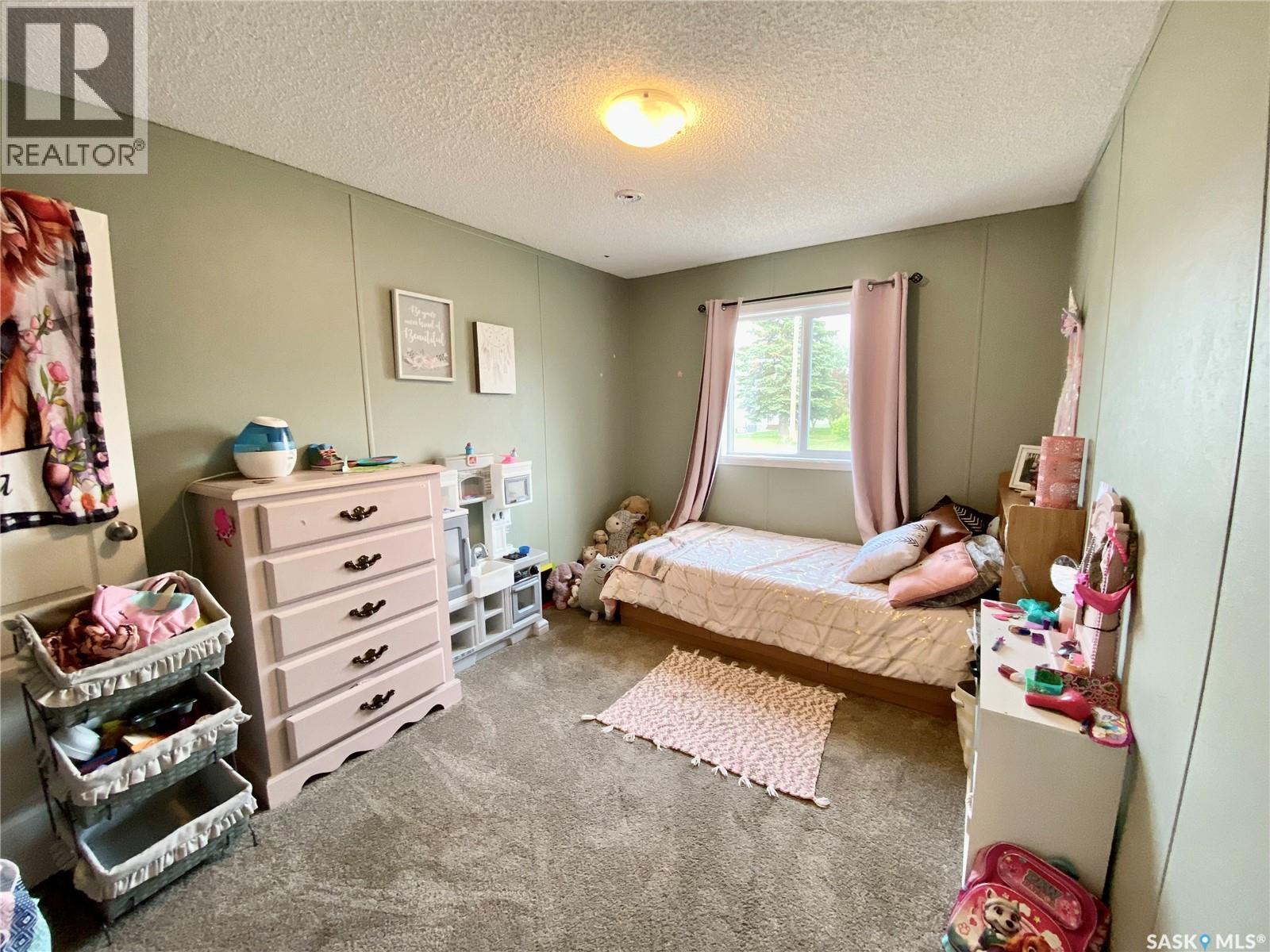 114 3 Street E, Carnduff, SK