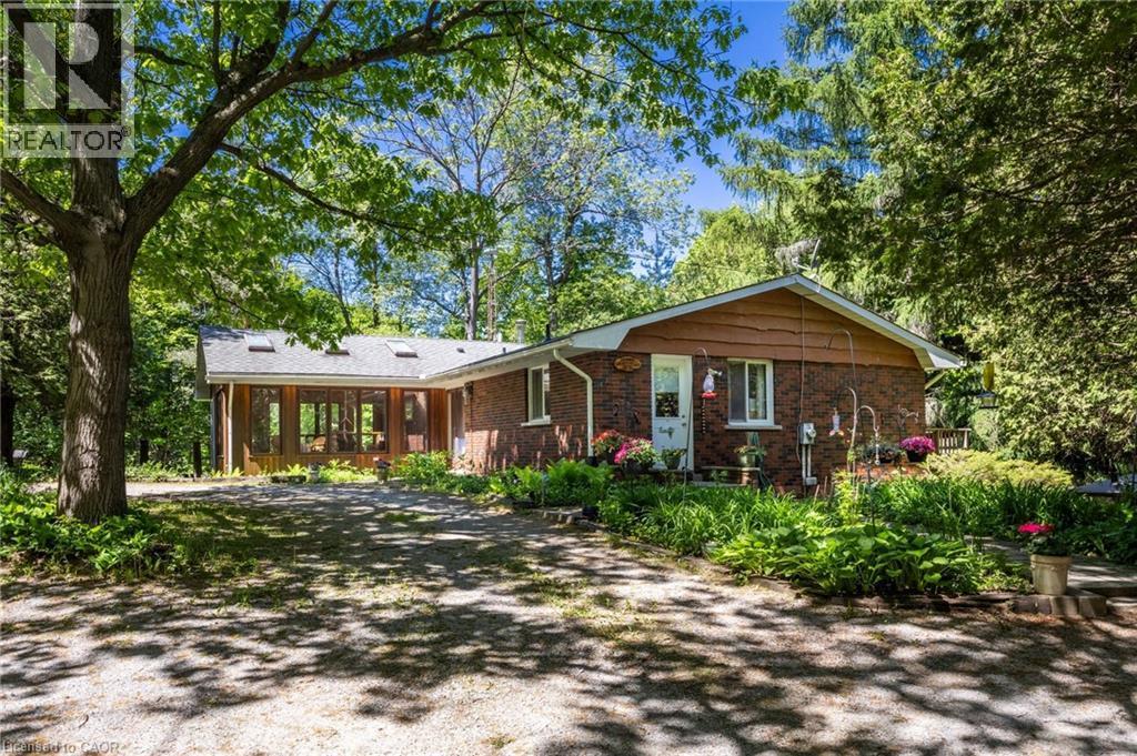1265 Britannia Road, Burlington, ON - Outdoor