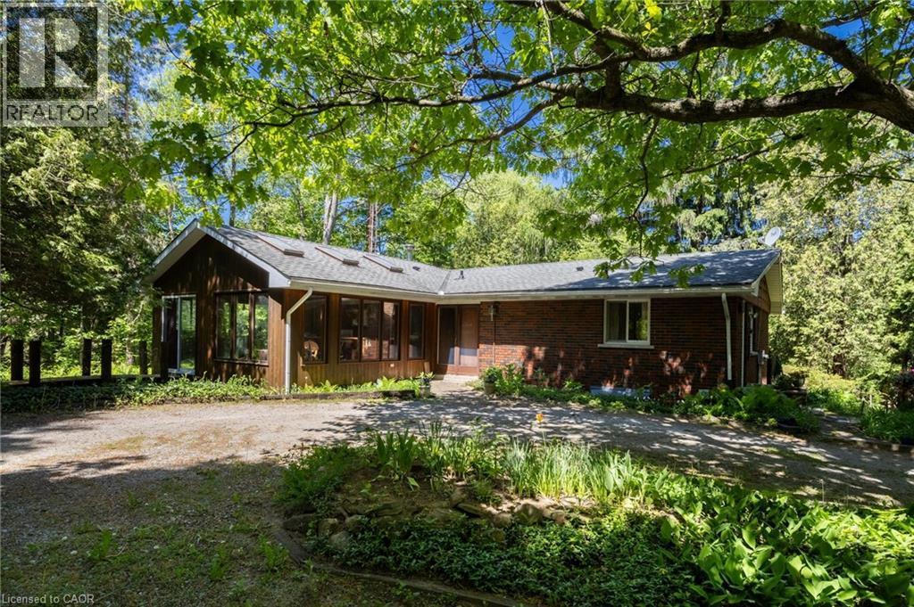 1265 Britannia Road, Burlington, ON - Outdoor