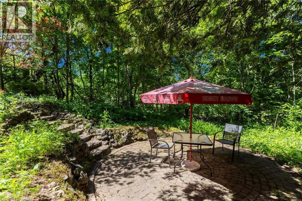 1265 Britannia Road, Burlington, ON - Outdoor