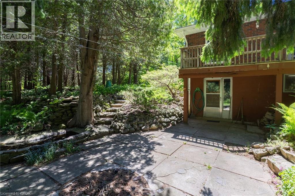 1265 Britannia Road, Burlington, ON - Outdoor