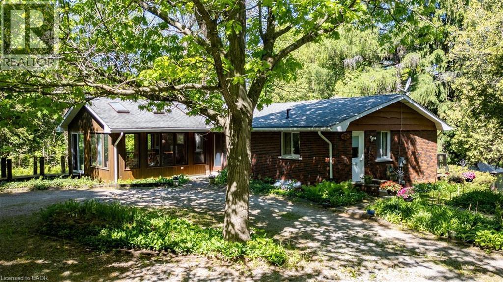 1265 Britannia Road, Burlington, ON - Outdoor