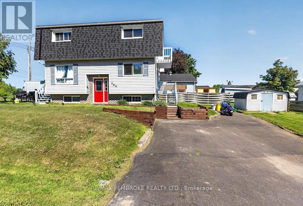 466 Gourley Avenue, Pembroke, ON
