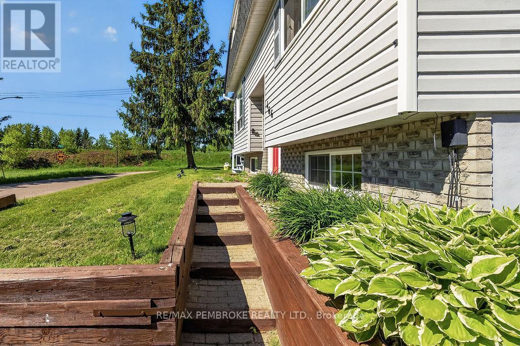 466 Gourley Avenue, Pembroke, ON