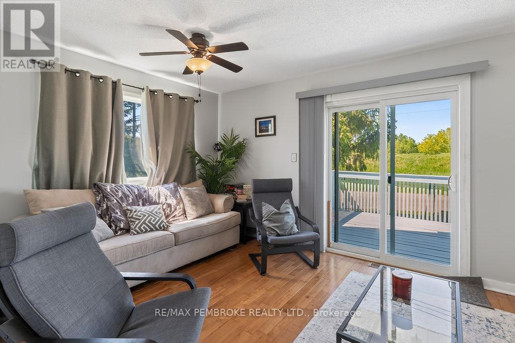 466 Gourley Avenue, Pembroke, ON