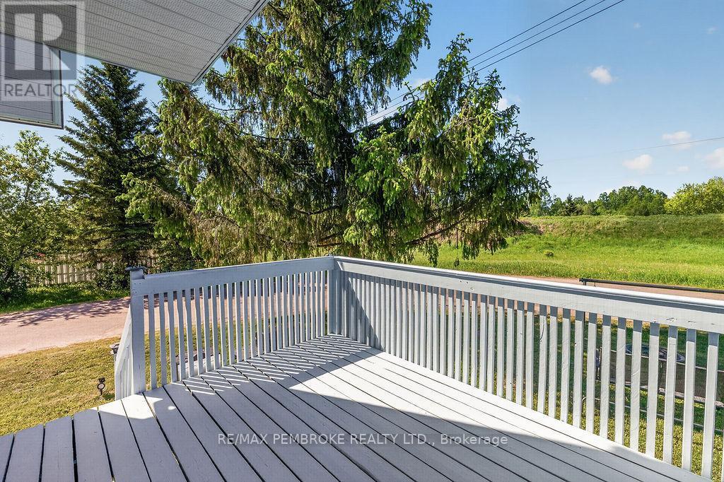 466 Gourley Avenue, Pembroke, ON