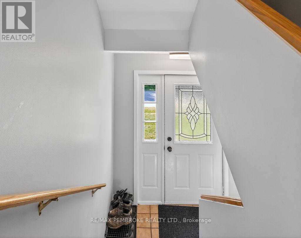 466 Gourley Avenue, Pembroke, ON