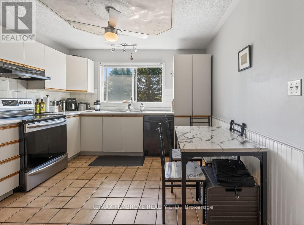 466 Gourley Avenue, Pembroke, ON