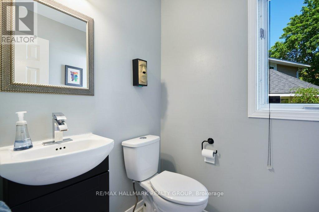 Main floor powder room - 22 Terrace Drive, Ottawa, ON