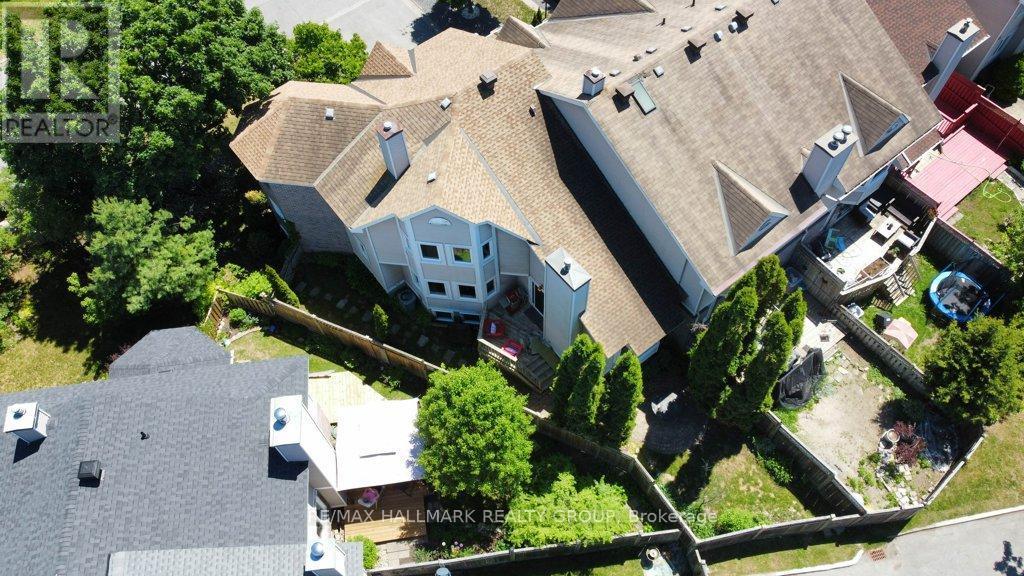 Private yard - 22 Terrace Drive, Ottawa, ON