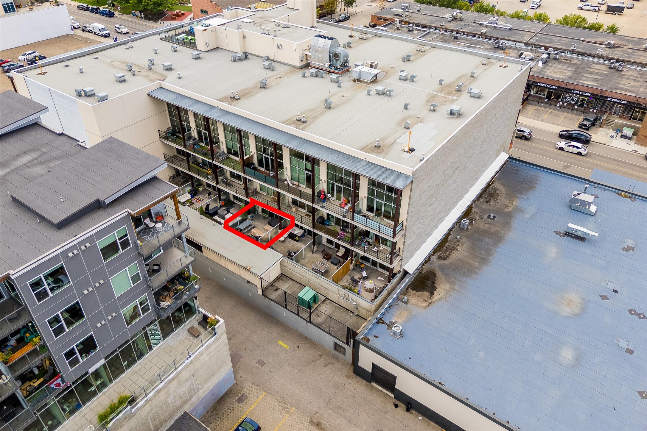 214-1289 Ellis Street, Kelowna, BC - Outdoor