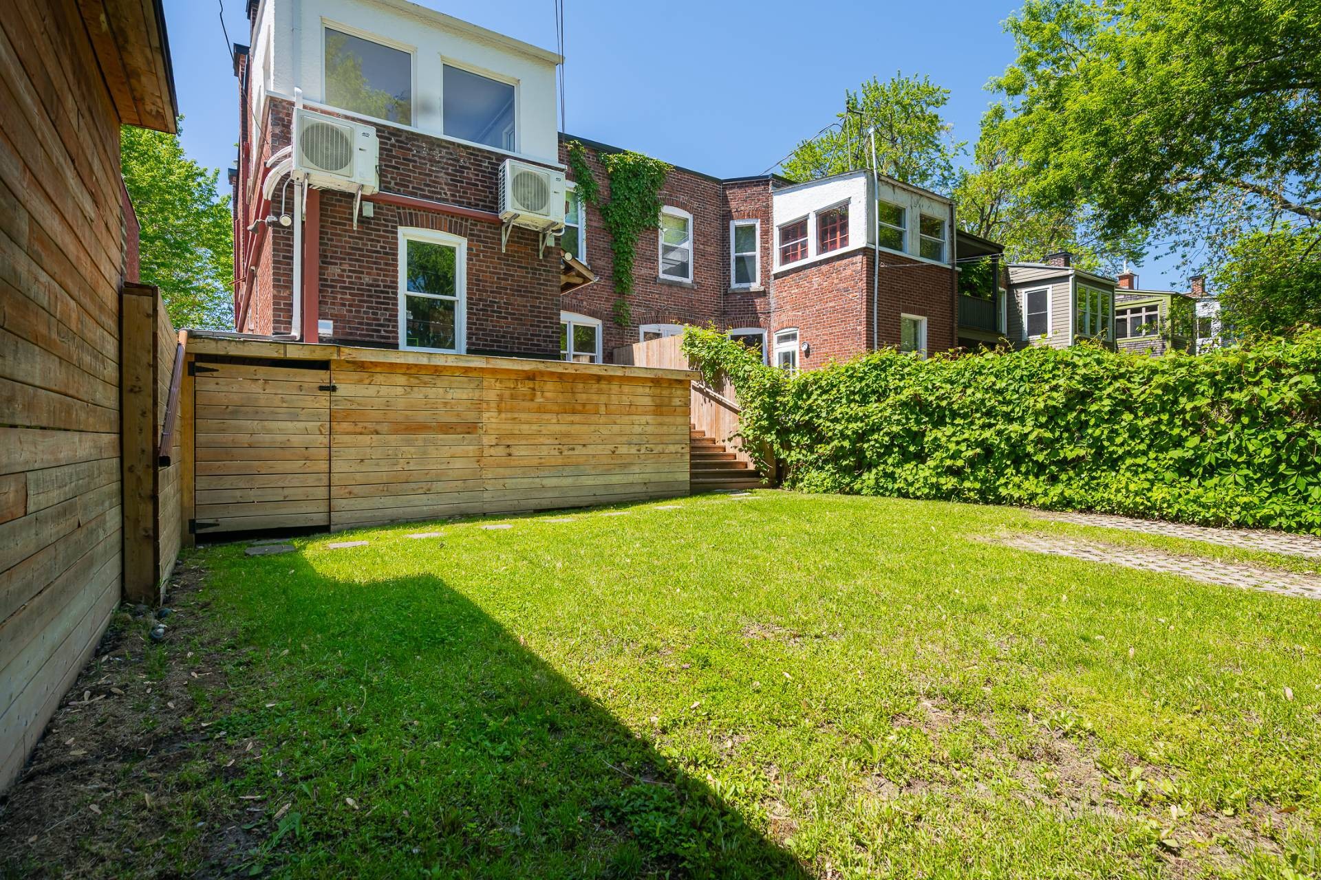 Courtyard - 3829 Av. Draper, Montréal (Côte-Des-Neiges/Notre-Dame-De-Grâce), QC - Outdoor With Exterior