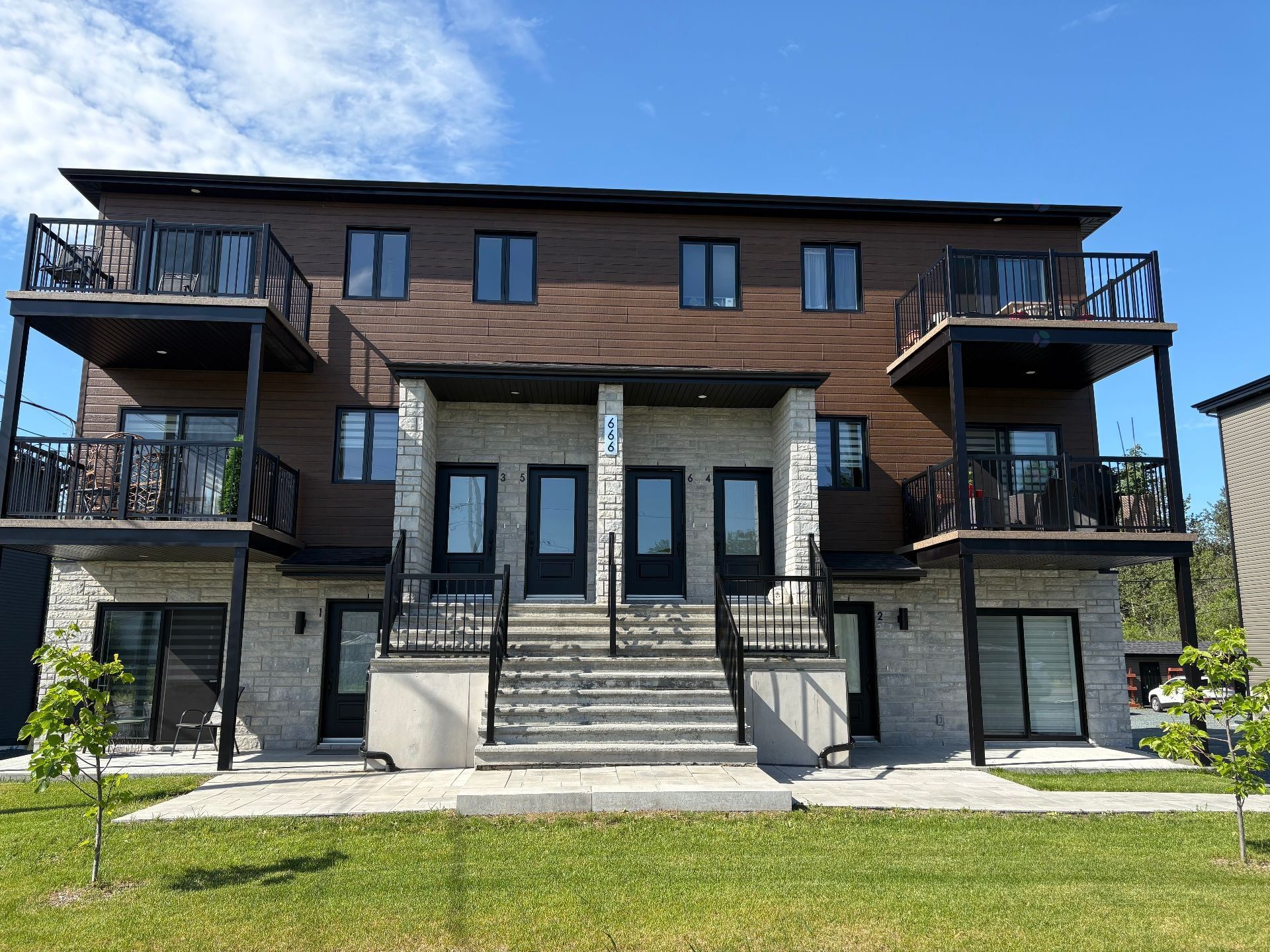 Façade - 5-666 Av. Ste-Bernadette, Rouyn-Noranda, QC - Outdoor With Facade
