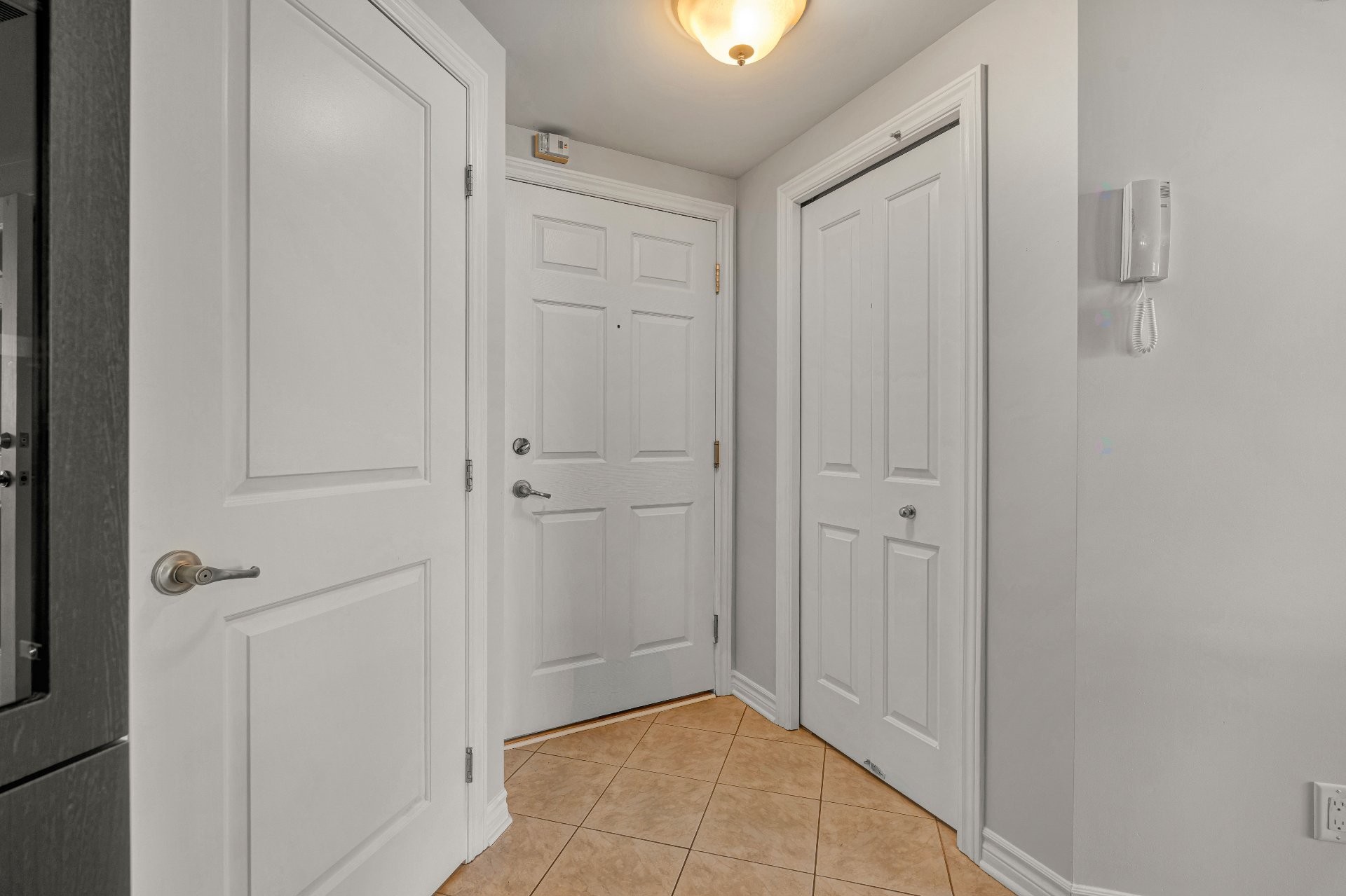 Mud Room - 4-129 Rue D'Augusta, Gatineau (Aylmer), QC - Indoor Photo Showing Other Room