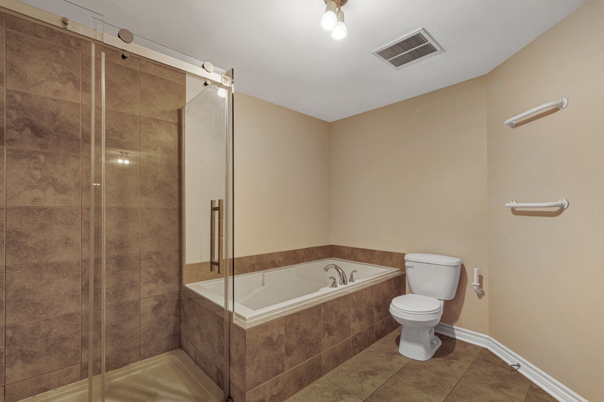 Bathroom - 4-129 Rue D'Augusta, Gatineau (Aylmer), QC - Indoor Photo Showing Bathroom
