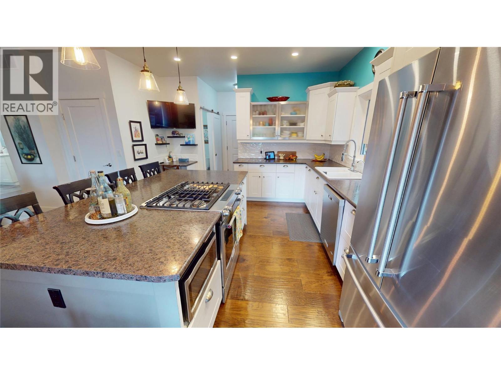 956 Copper Point Way, Invermere, BC