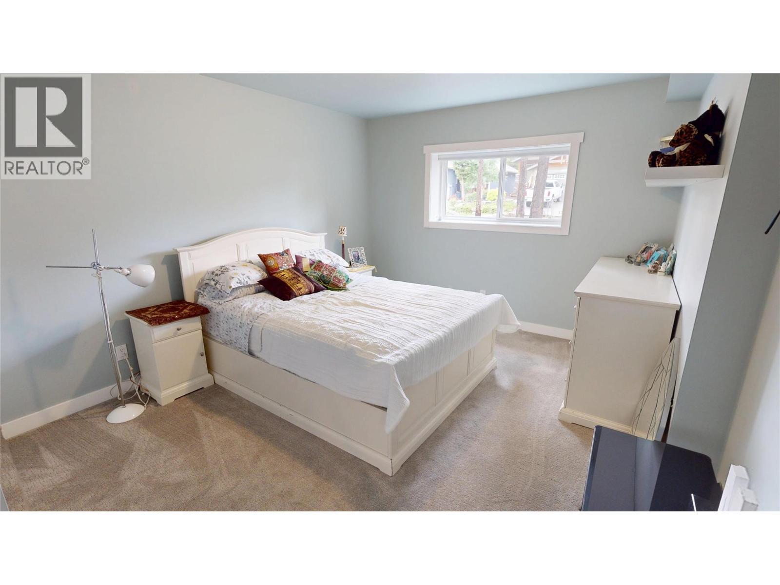956 Copper Point Way, Invermere, BC