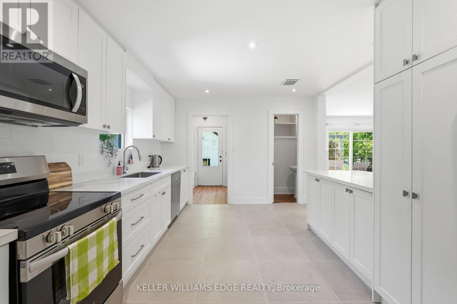 6123 Guelph Line, Burlington, ON