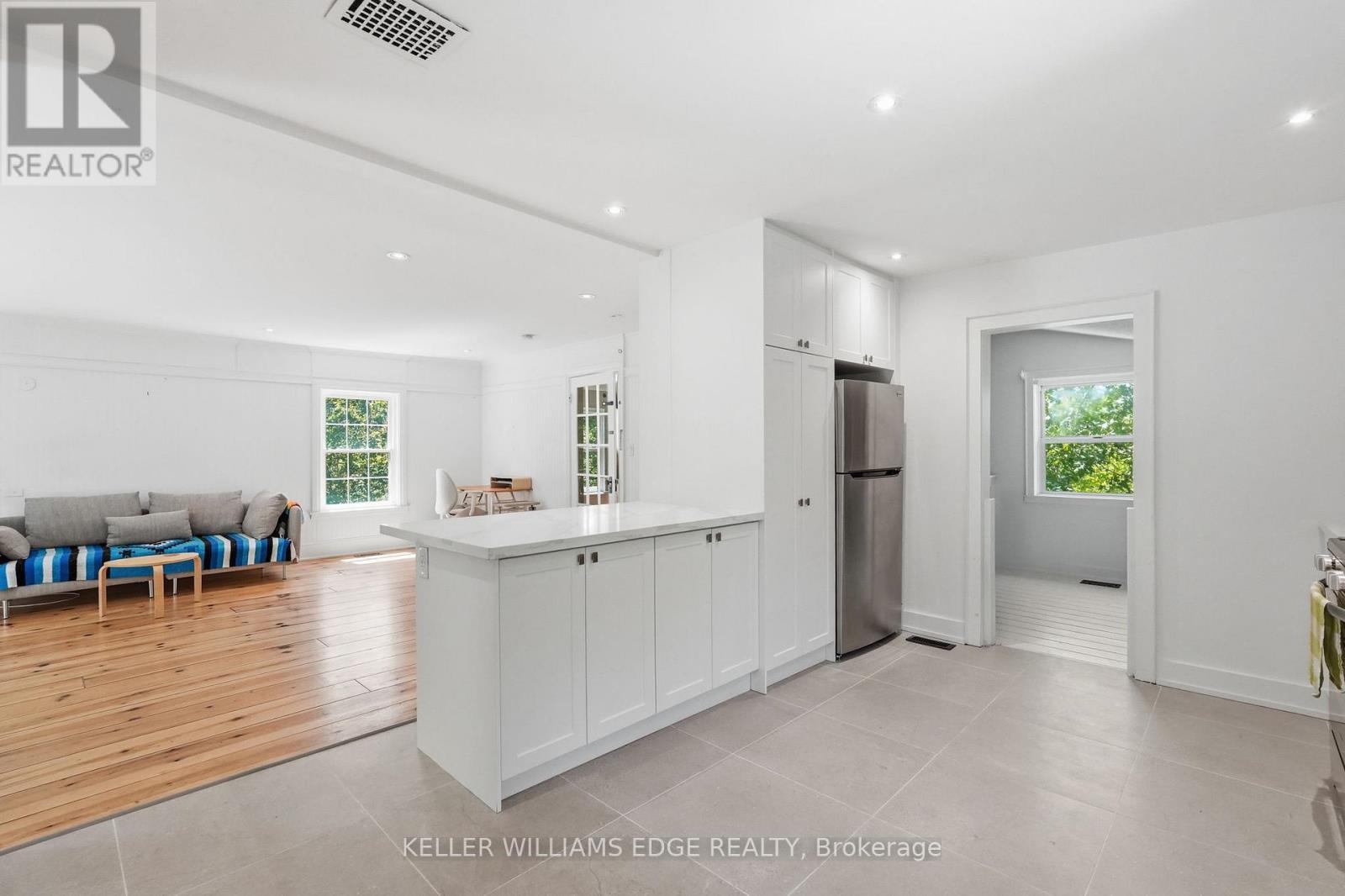 6123 Guelph Line, Burlington, ON