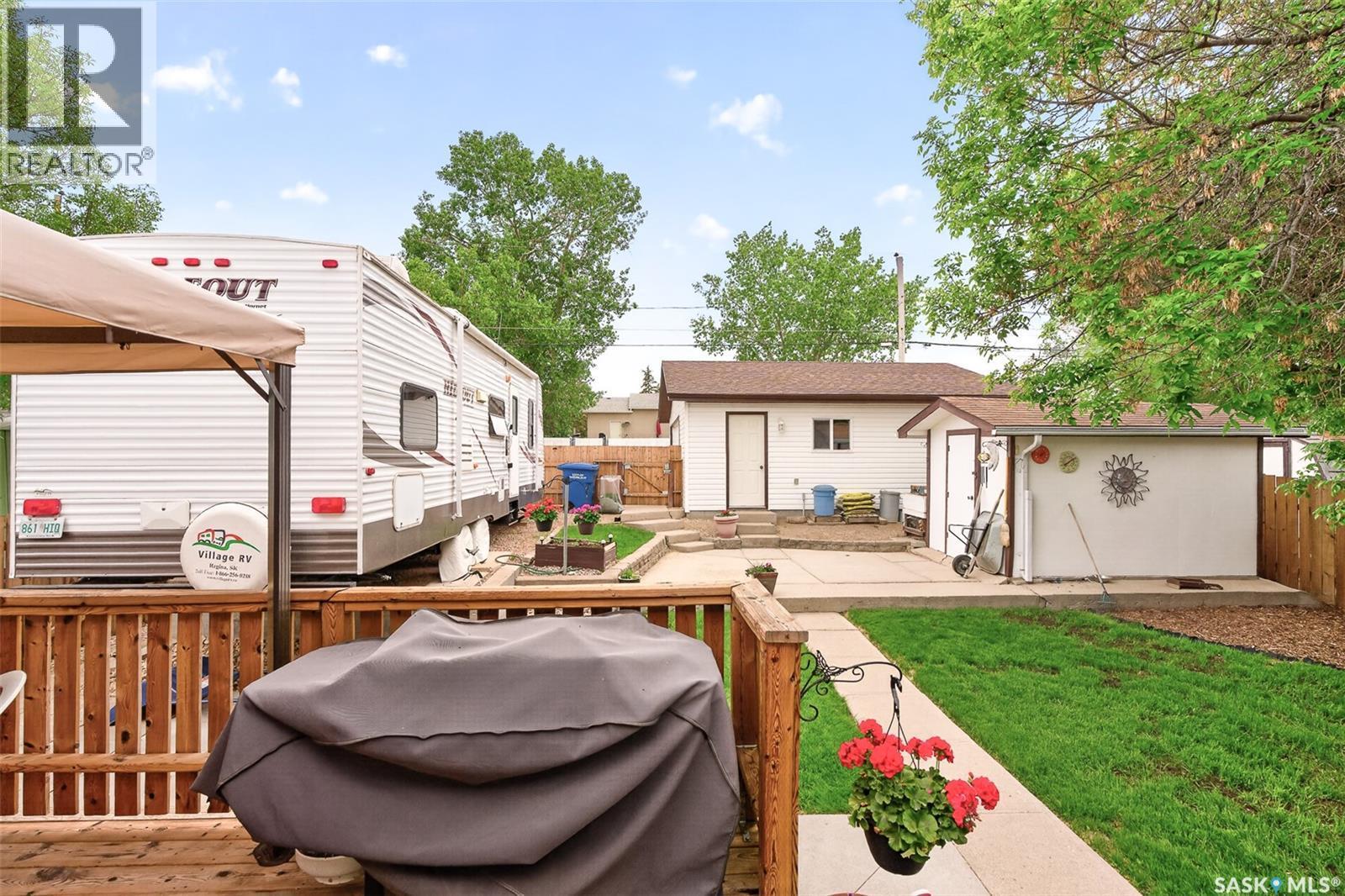1031 Ross Street E, Moose Jaw, SK