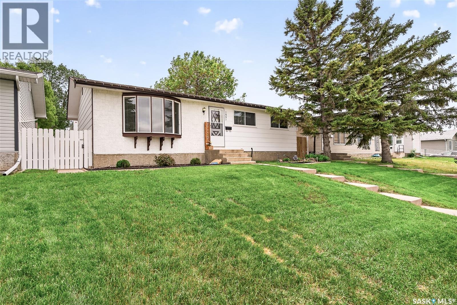 1031 Ross Street E, Moose Jaw, SK