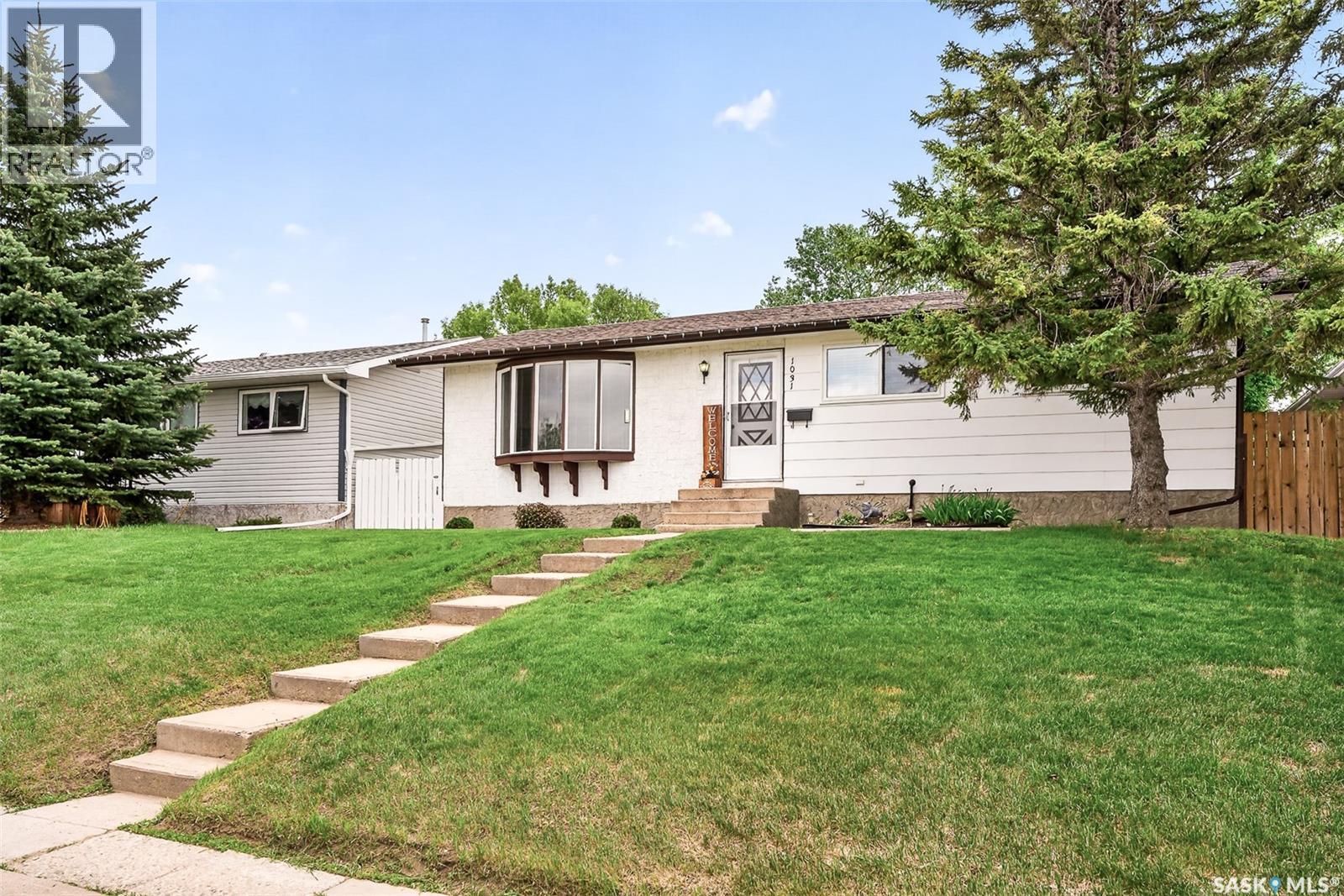 1031 Ross Street E, Moose Jaw, SK
