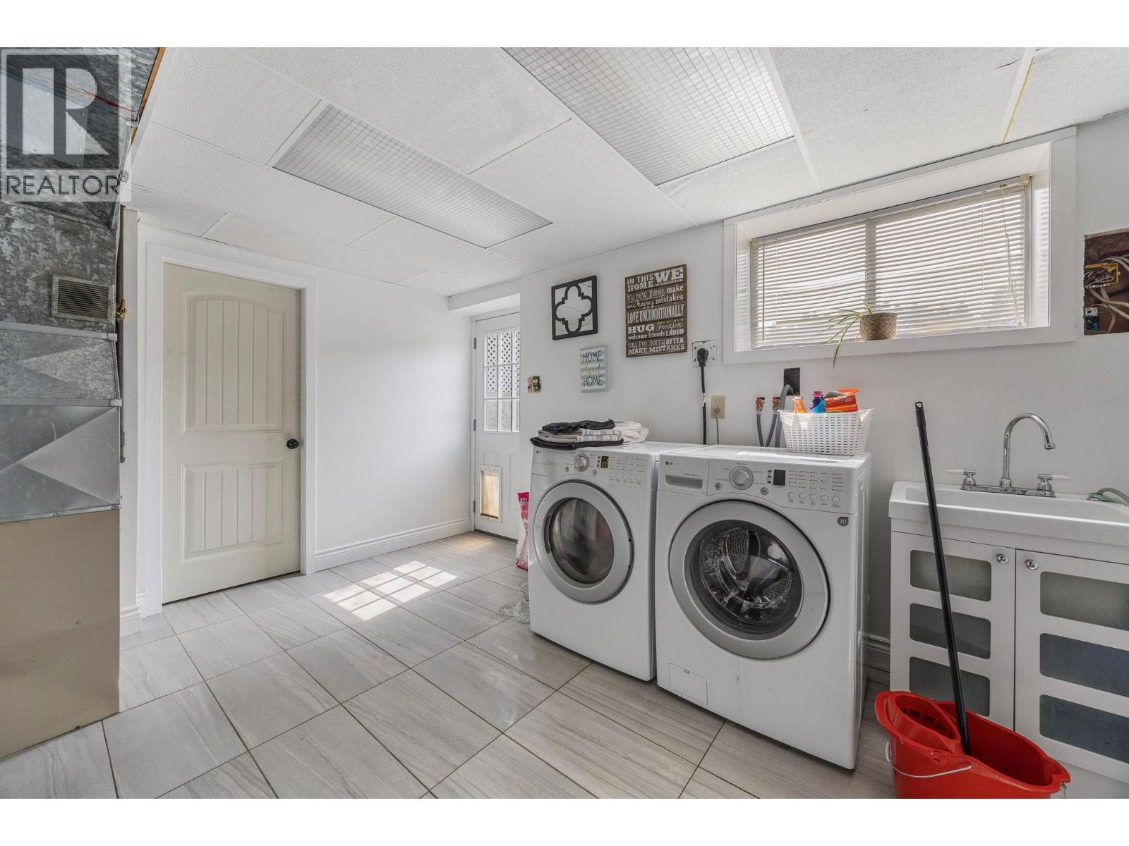 2545 Crestview Road, West Kelowna, BC