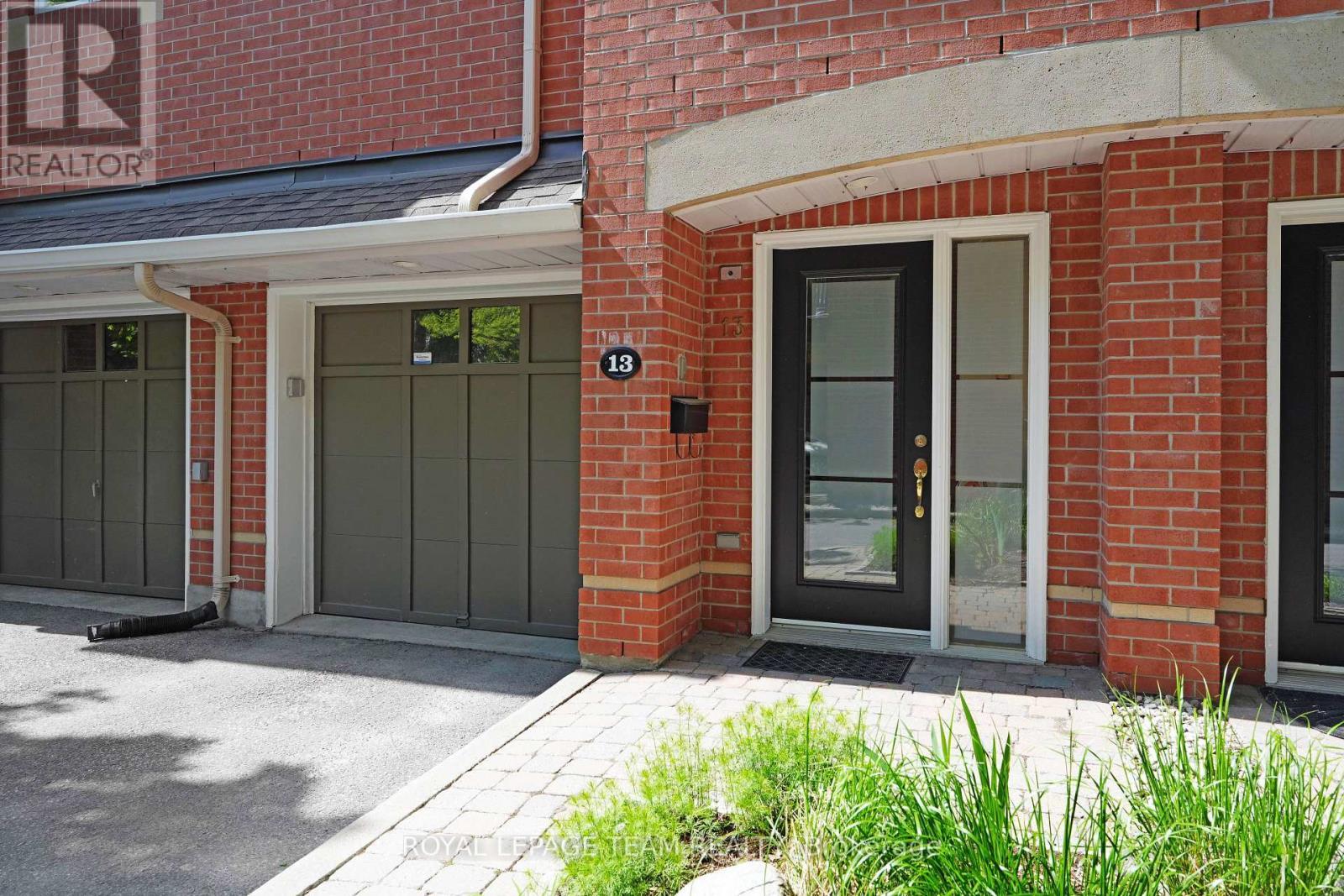 13 Oak Park Private, Ottawa, ON - Outdoor With Exterior