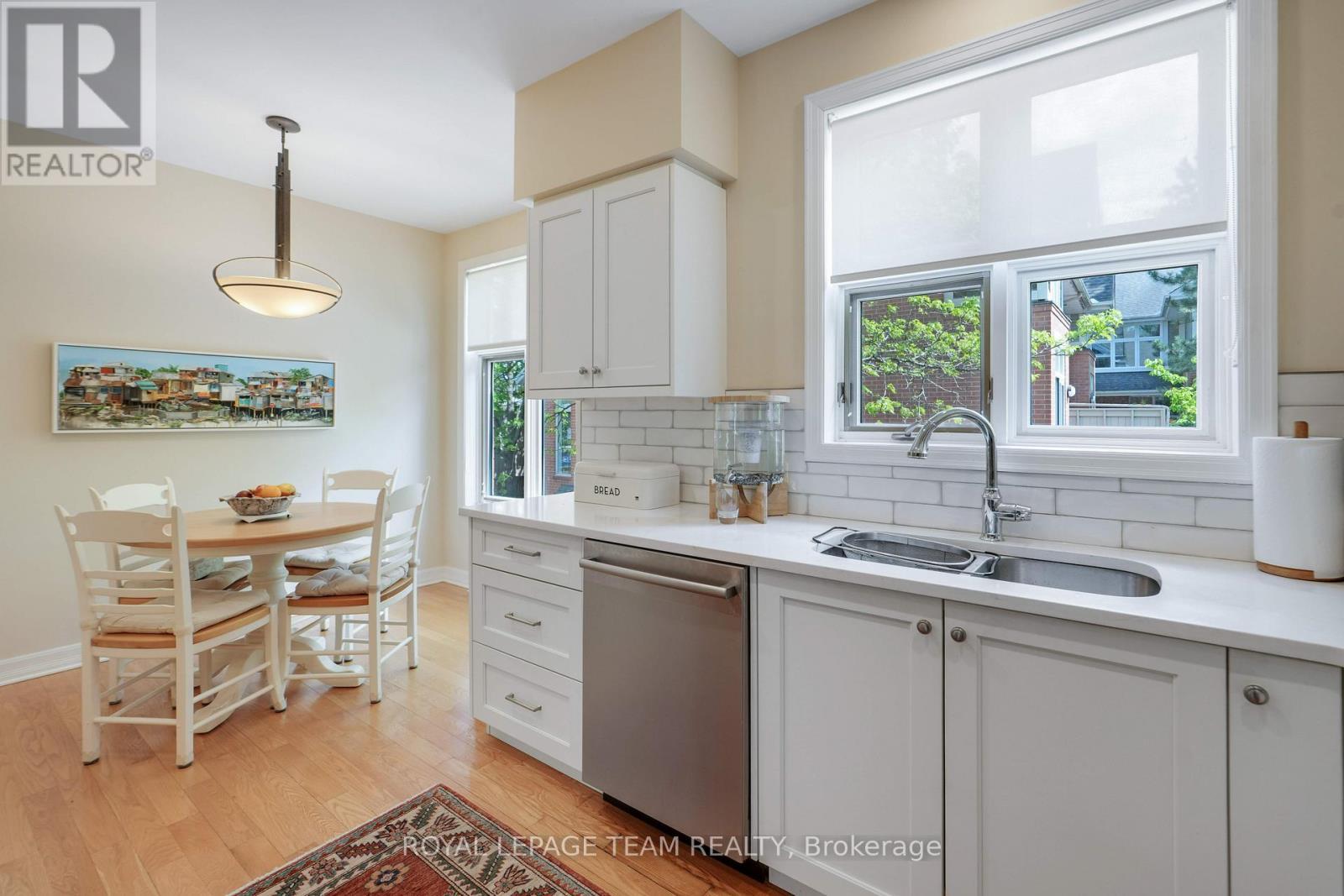 13 Oak Park Private, Ottawa, ON - Indoor Photo Showing Kitchen With Double Sink