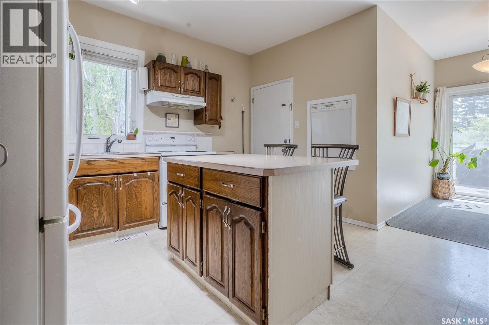 618 3Rd Street E, Saskatoon, SK