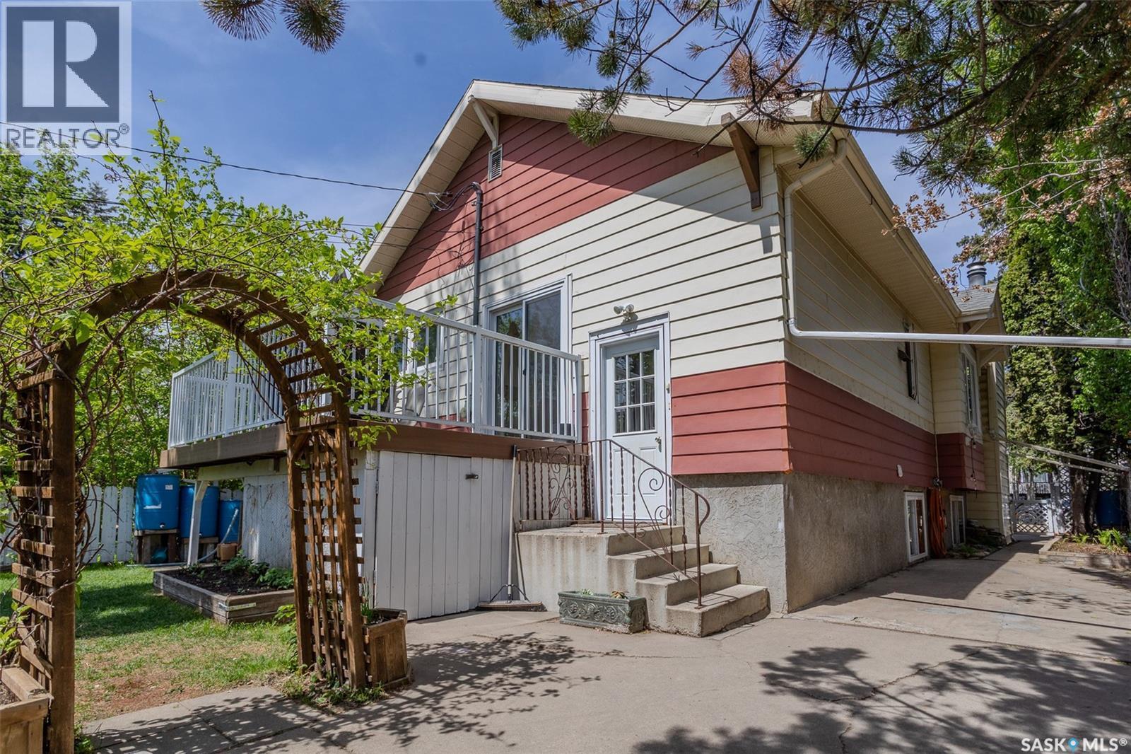 618 3Rd Street E, Saskatoon, SK