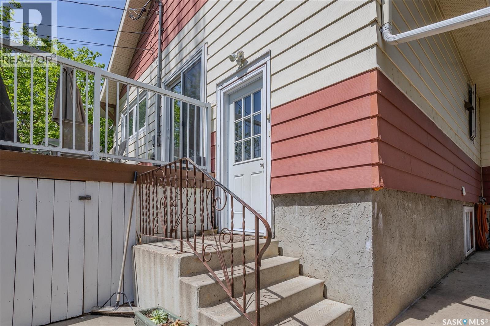 618 3Rd Street E, Saskatoon, SK