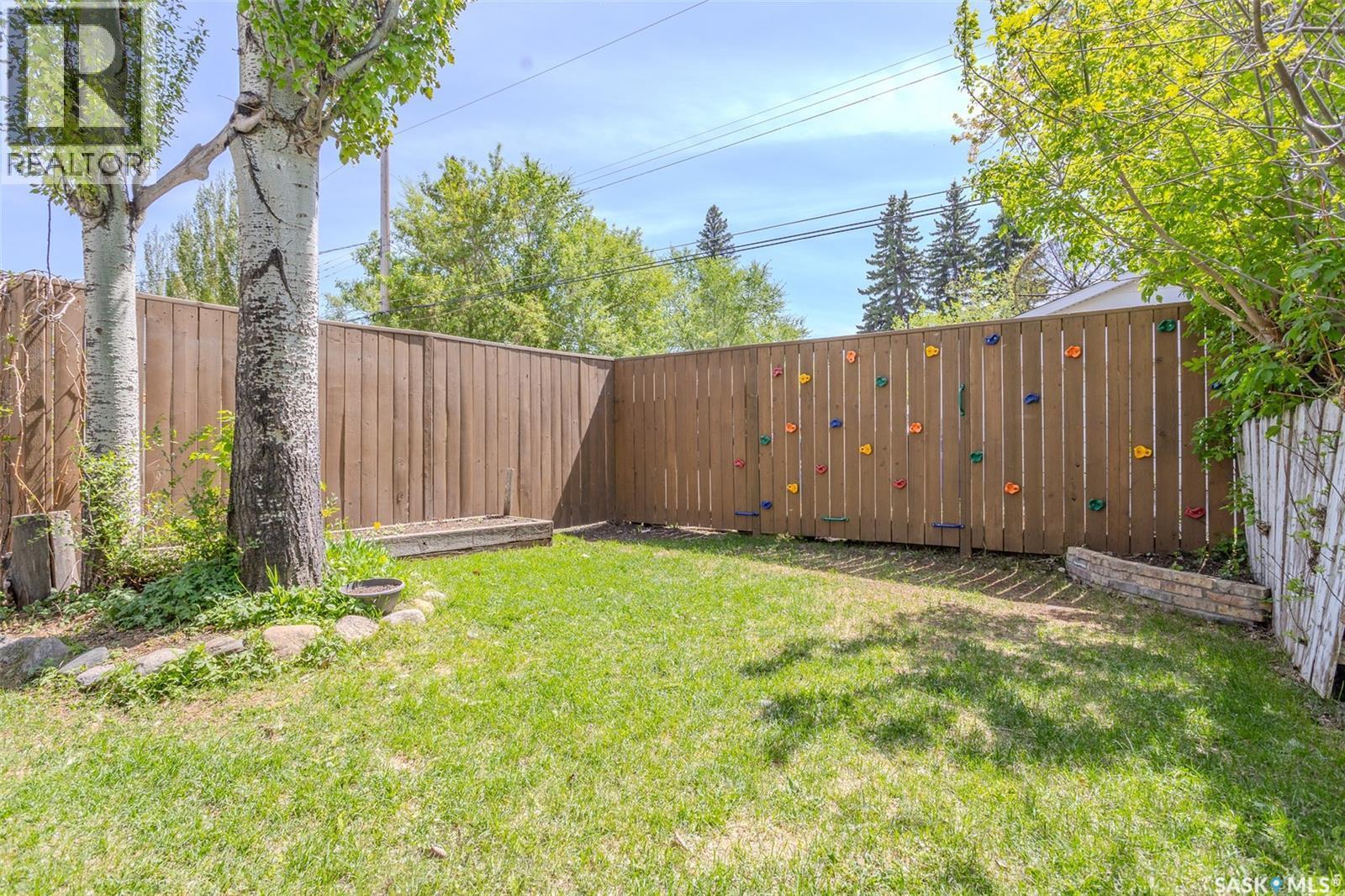 618 3Rd Street E, Saskatoon, SK