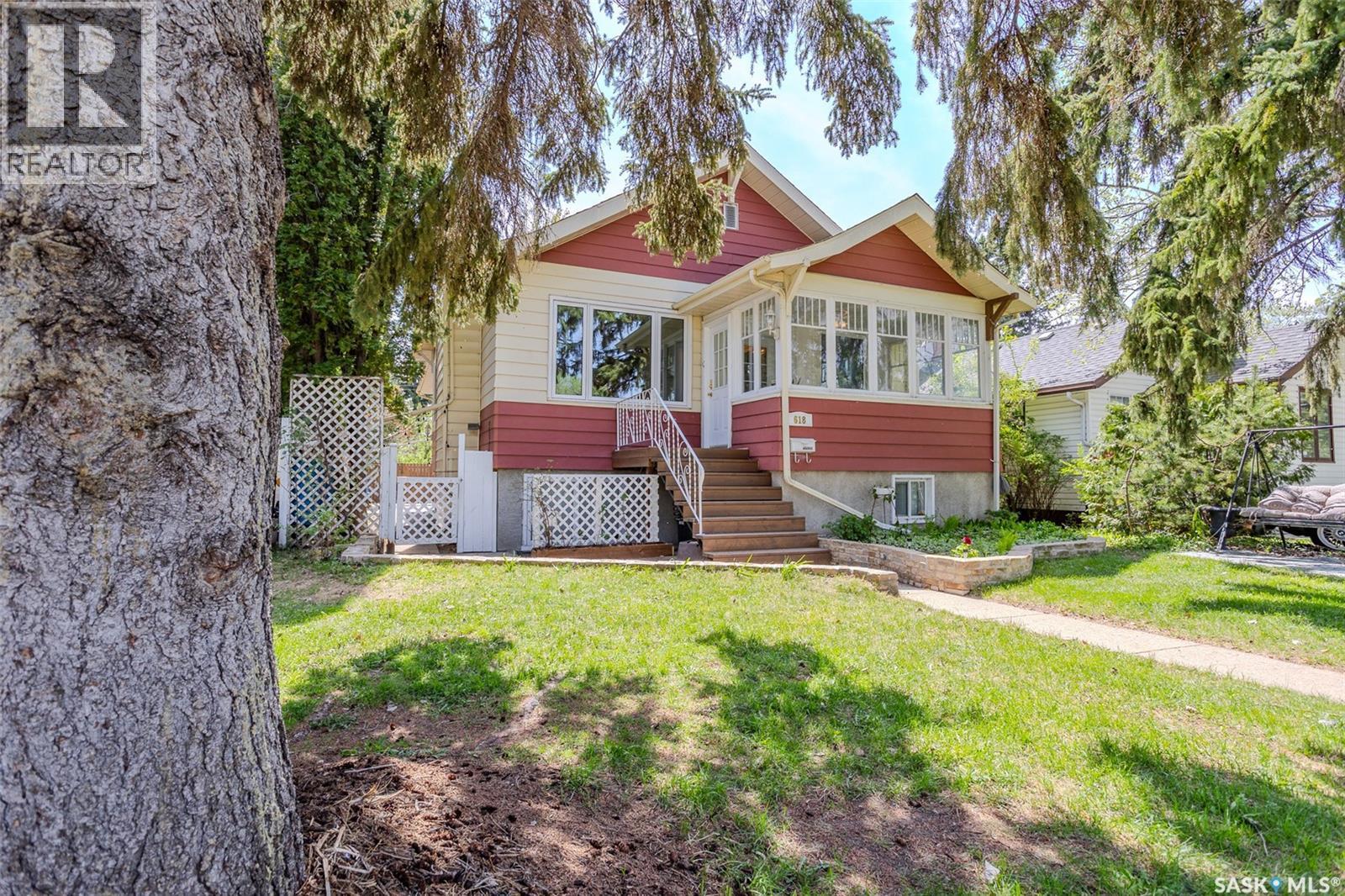 618 3Rd Street E, Saskatoon, SK
