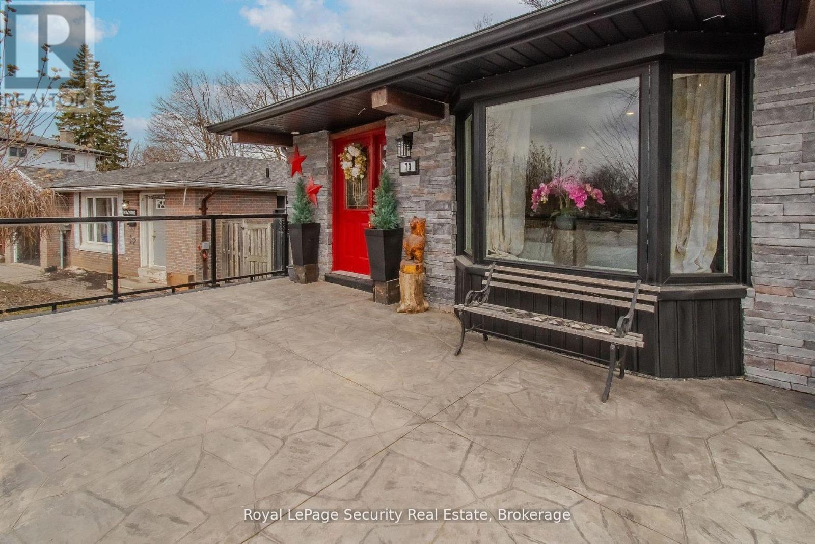 73 College Crescent, Barrie, ON - Outdoor
