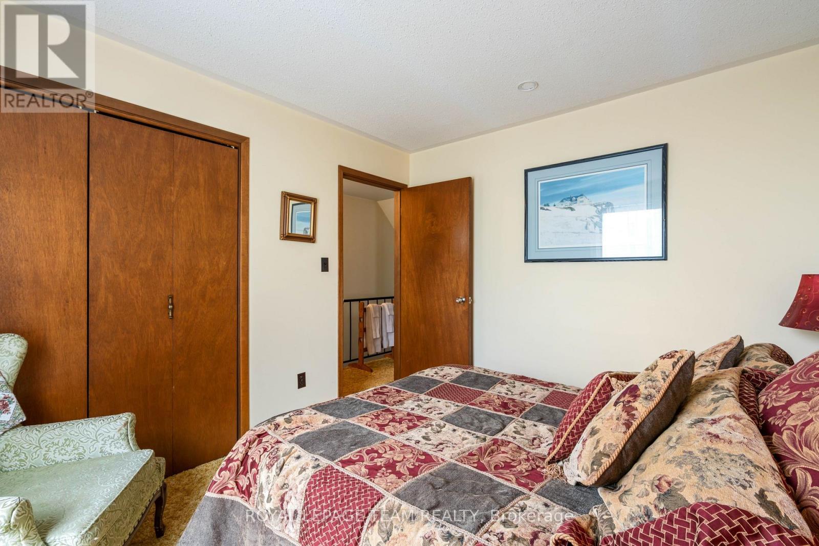5687 Cherry Street, South Dundas, ON - Indoor Photo Showing Bedroom