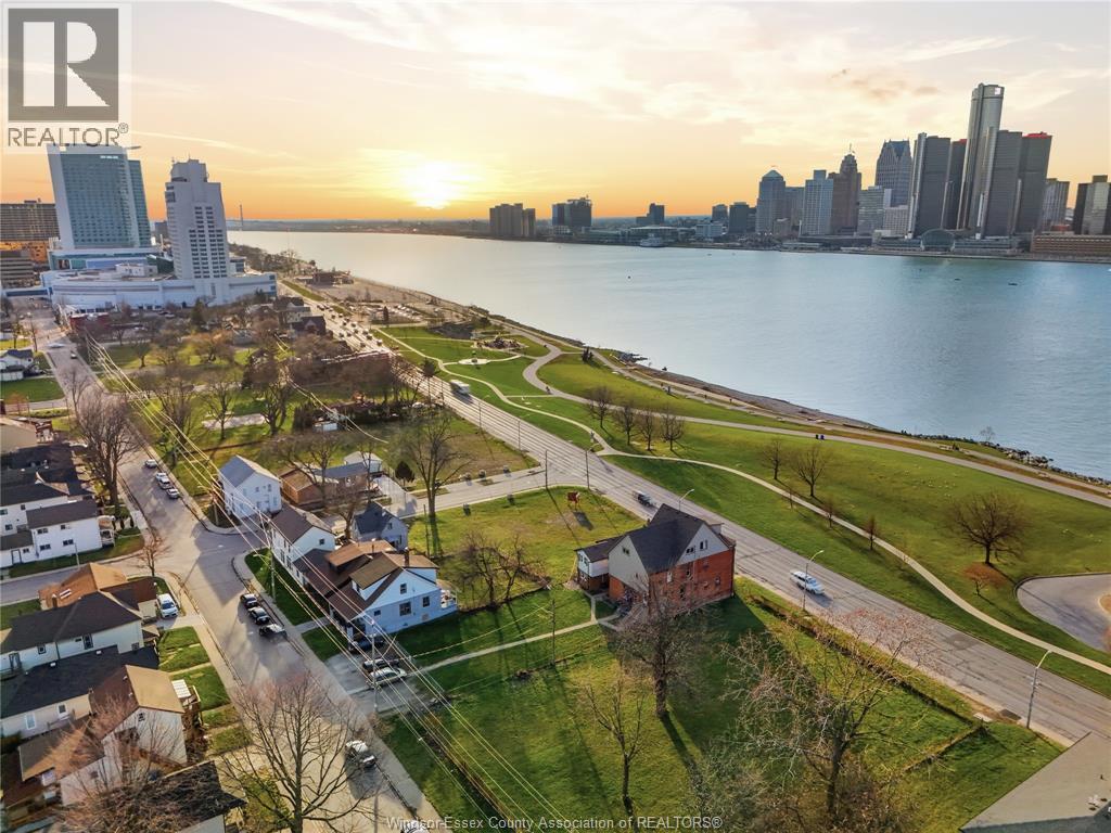 819-829 Riverside Dr., Windsor, ON - Outdoor With Body Of Water With View