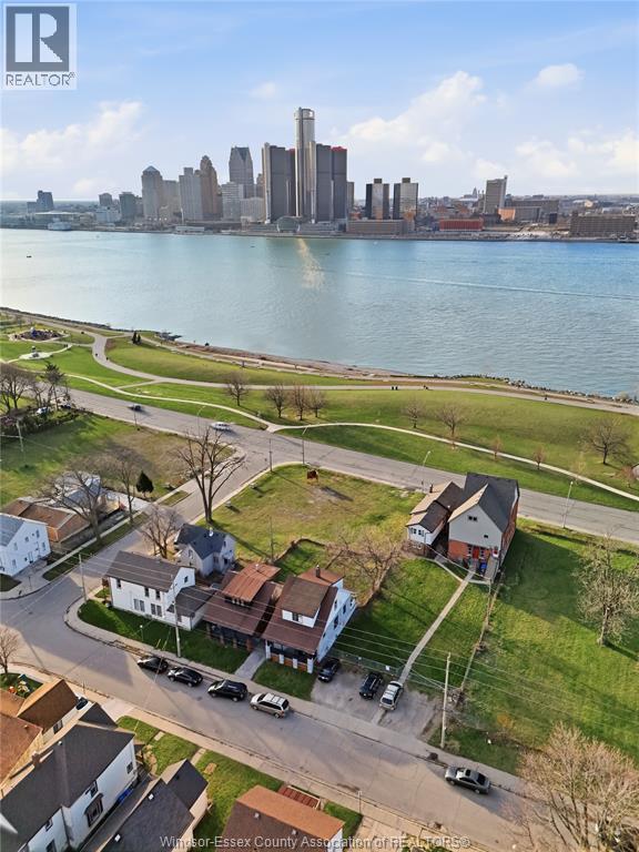 819-829 Riverside Dr., Windsor, ON - Outdoor With Body Of Water With View